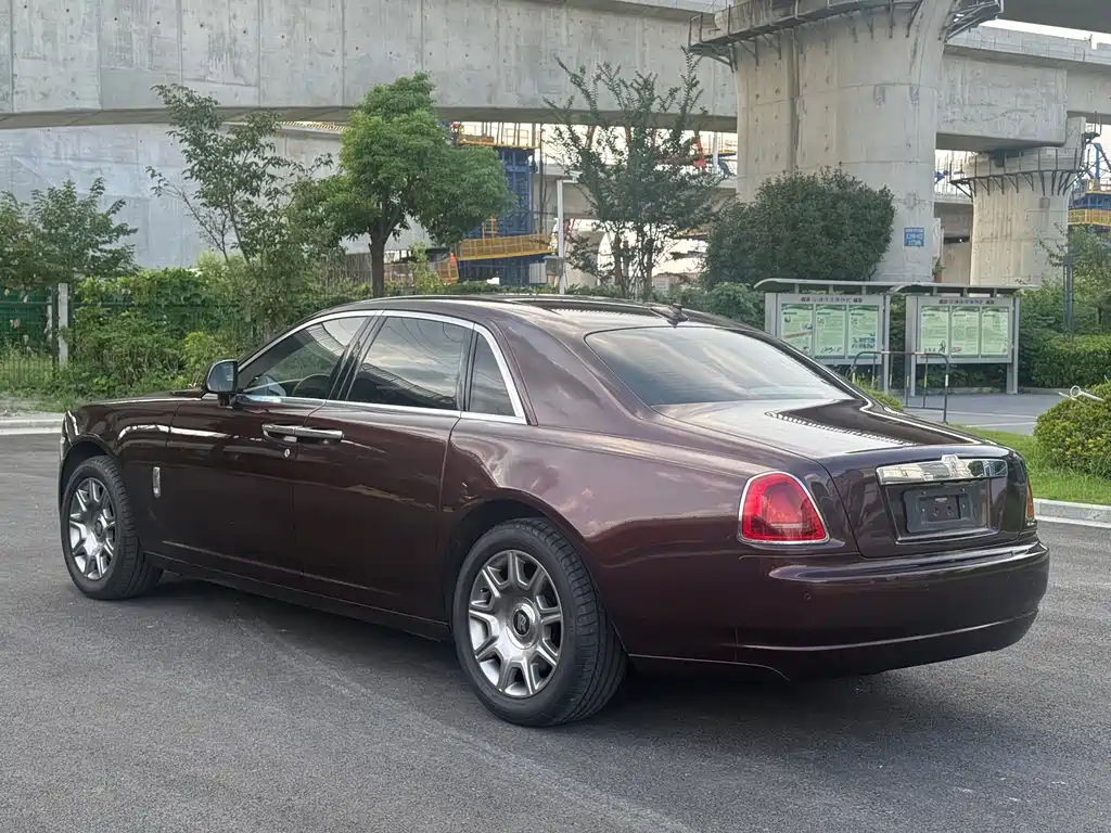 Rolls-Royce Ghost — миниатюра 12