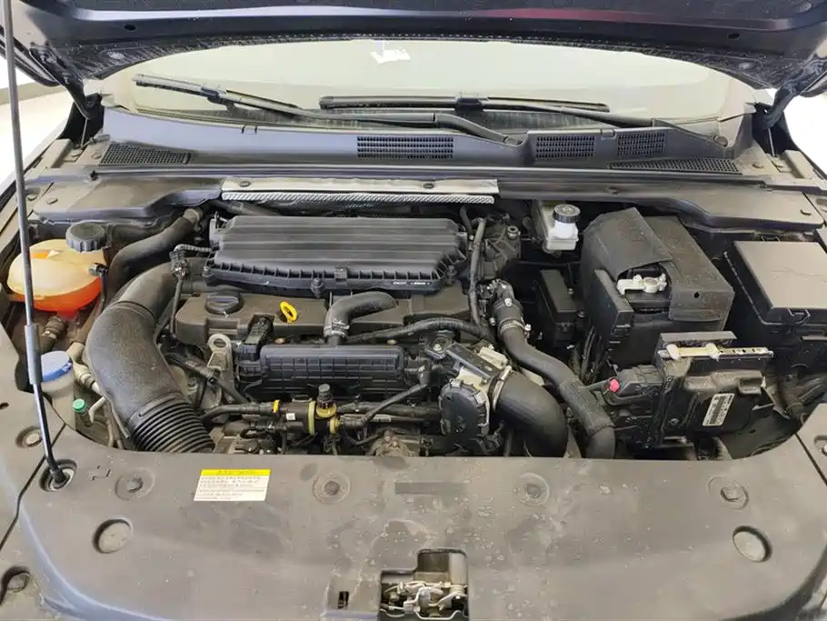 DONGFENG YI HYUN MAX