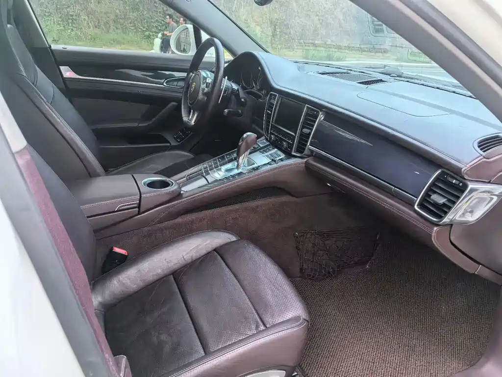 Porsche Panamera — миниатюра 4