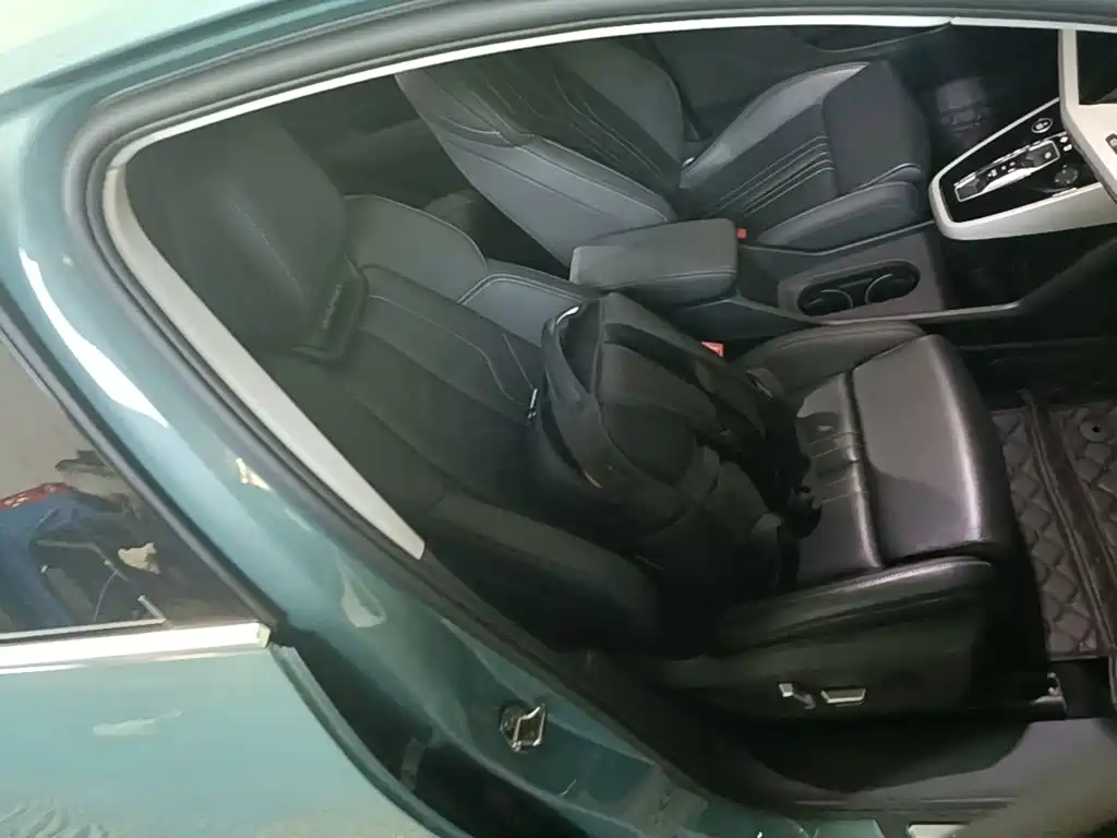 Audi Q5 e-tron — миниатюра 25