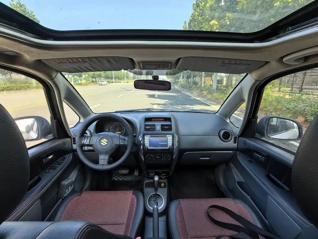 Suzuki SX4 — миниатюра 13