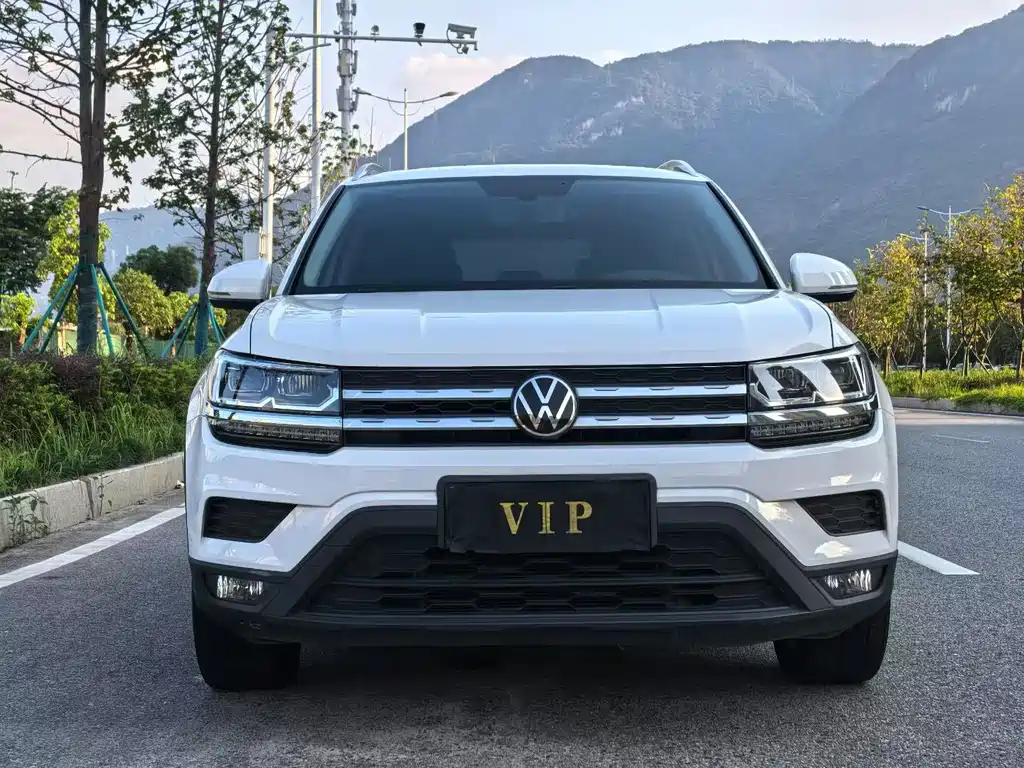 Volkswagen Tharu — миниатюра 2