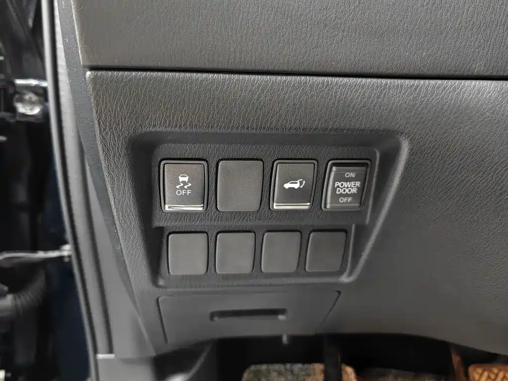 Infiniti QX60 2018 2.5 S/C Hybrid Champion