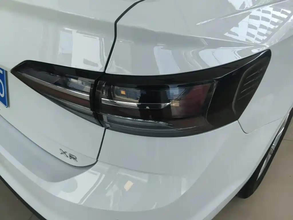 Volkswagen Lavida — миниатюра 8