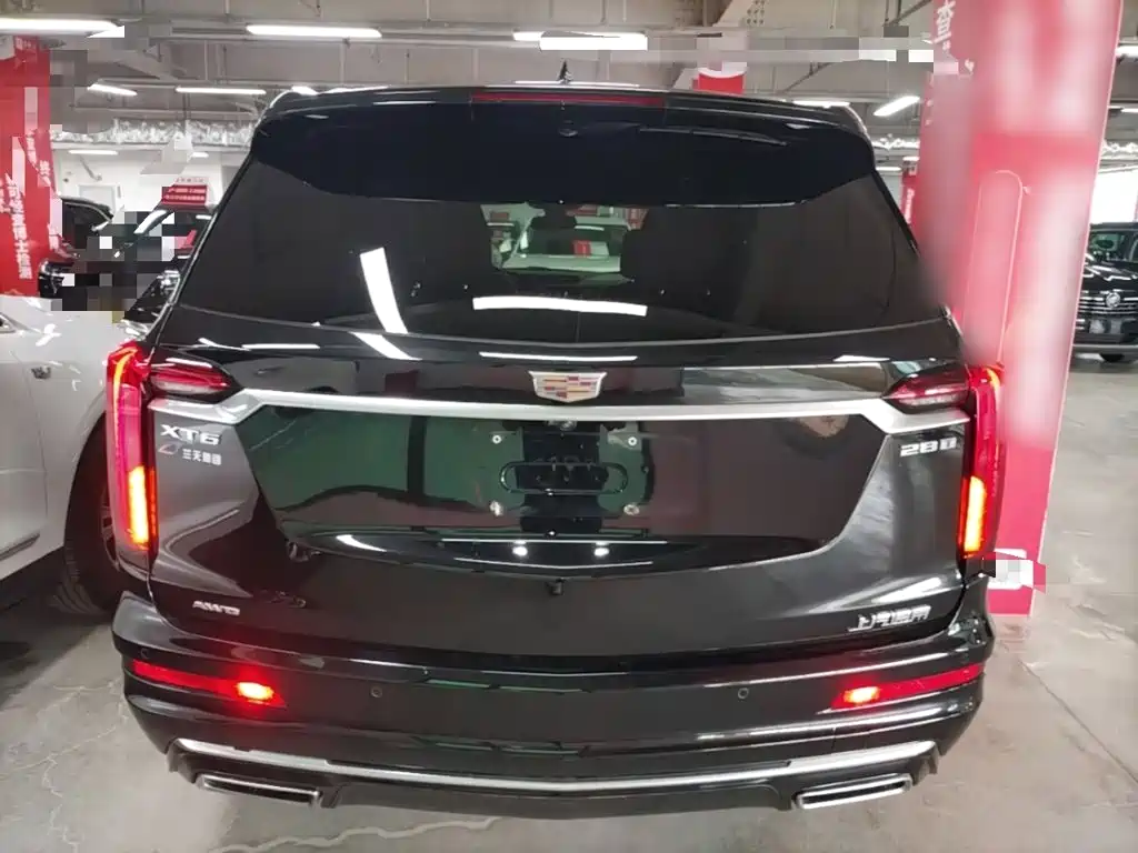 Cadillac XT6 2022 2.0T мест Luxury