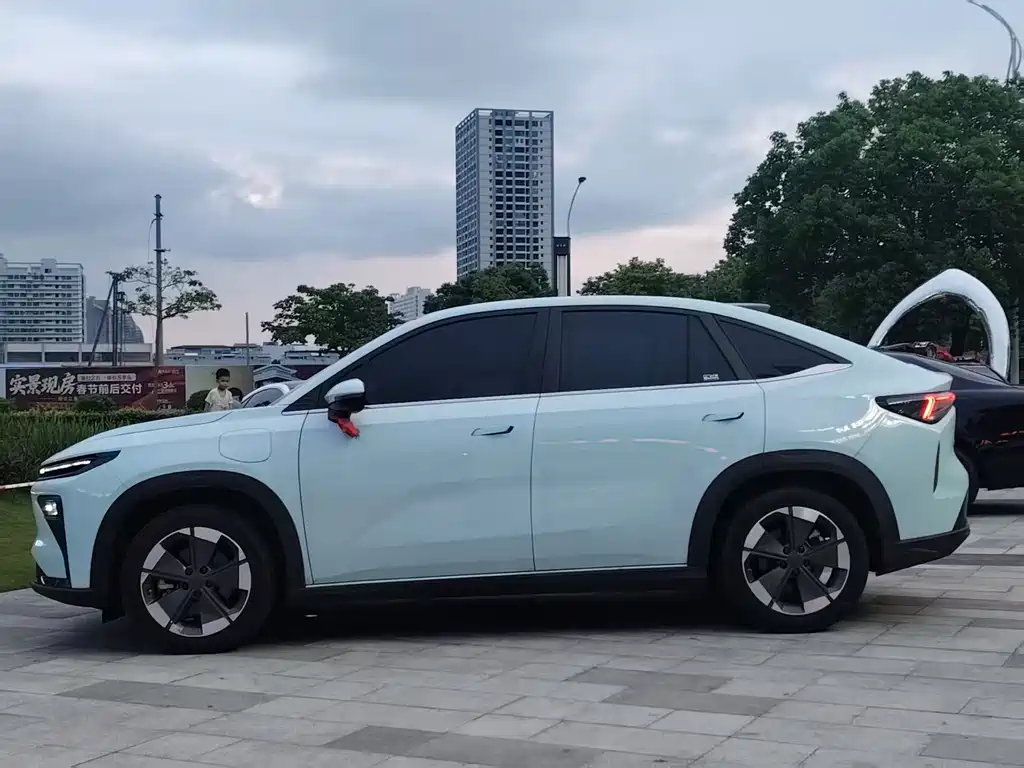 Livan 7 2024 450km Executive