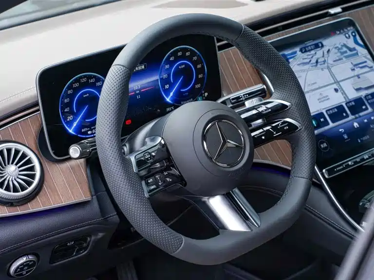 Mercedes-Benz EQE 2025 500 4MATIC