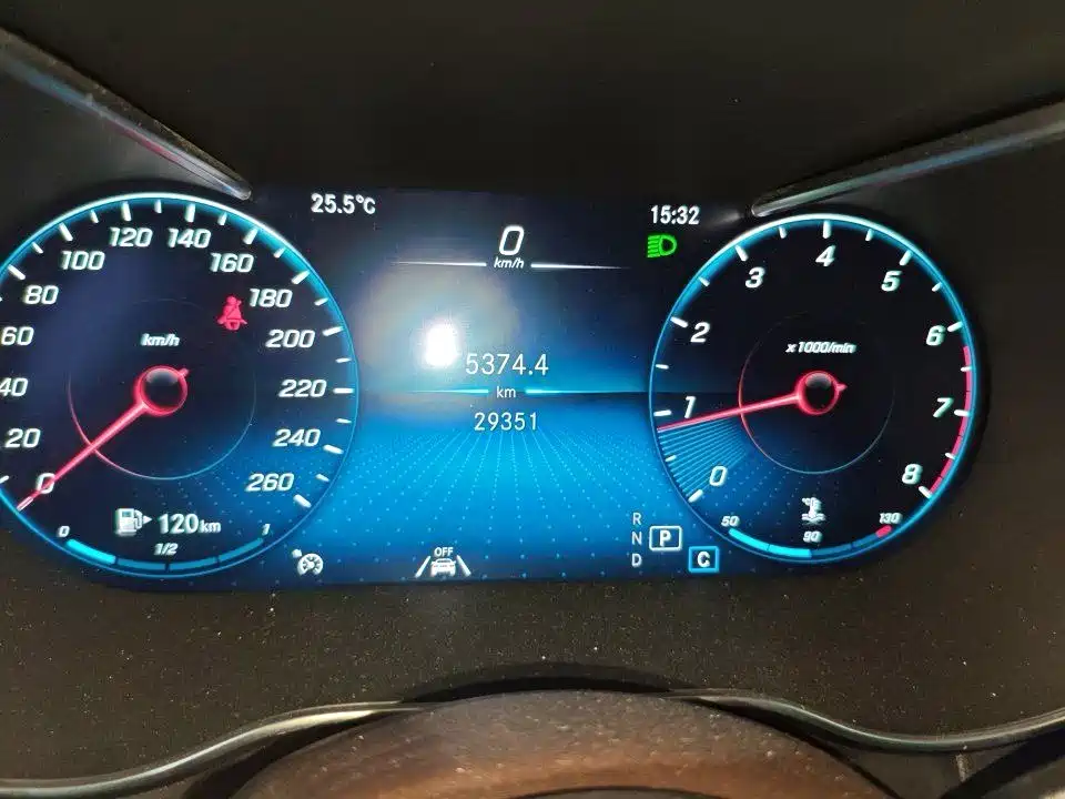 Mercedes-Benz GLC — миниатюра 9