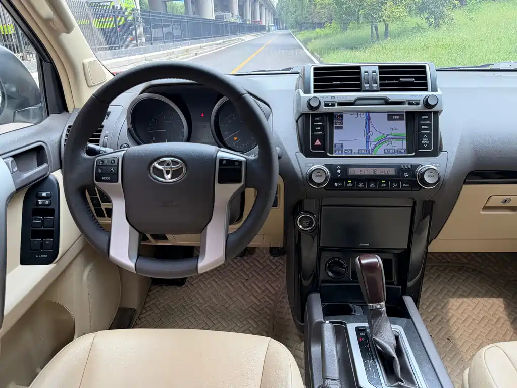 Toyota Prado — миниатюра 8