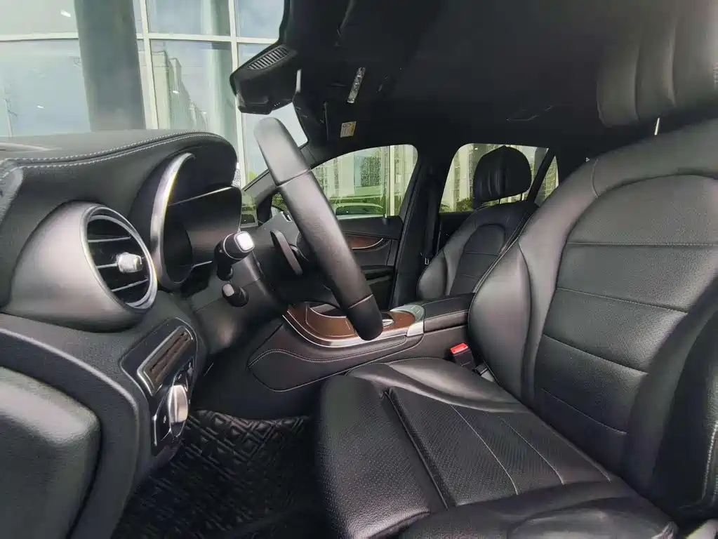 Mercedes-Benz GLC 2020 GLC 300 L 4MATIC
