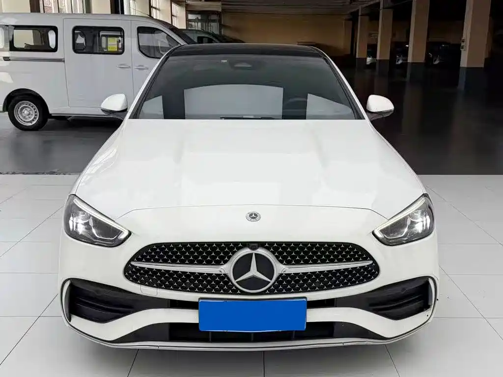 Mercedes-Benz C-Class — миниатюра 2
