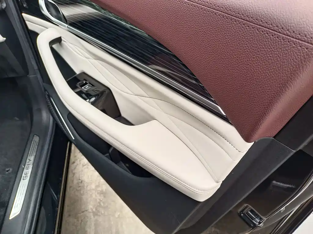 Geely Xingyue L — миниатюра 9