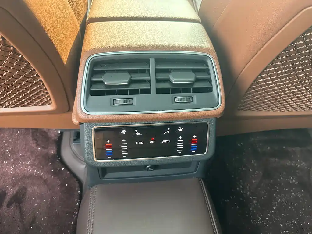 Audi A6L — миниатюра 12