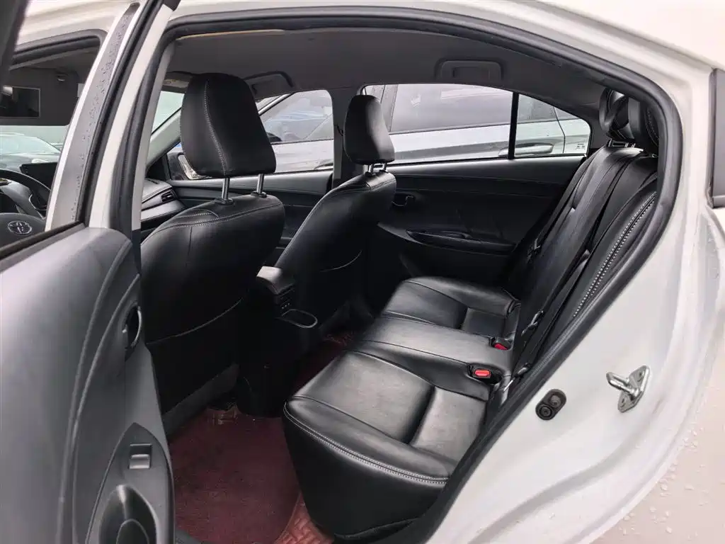 TOYOTA YARIS L TO ENJOY