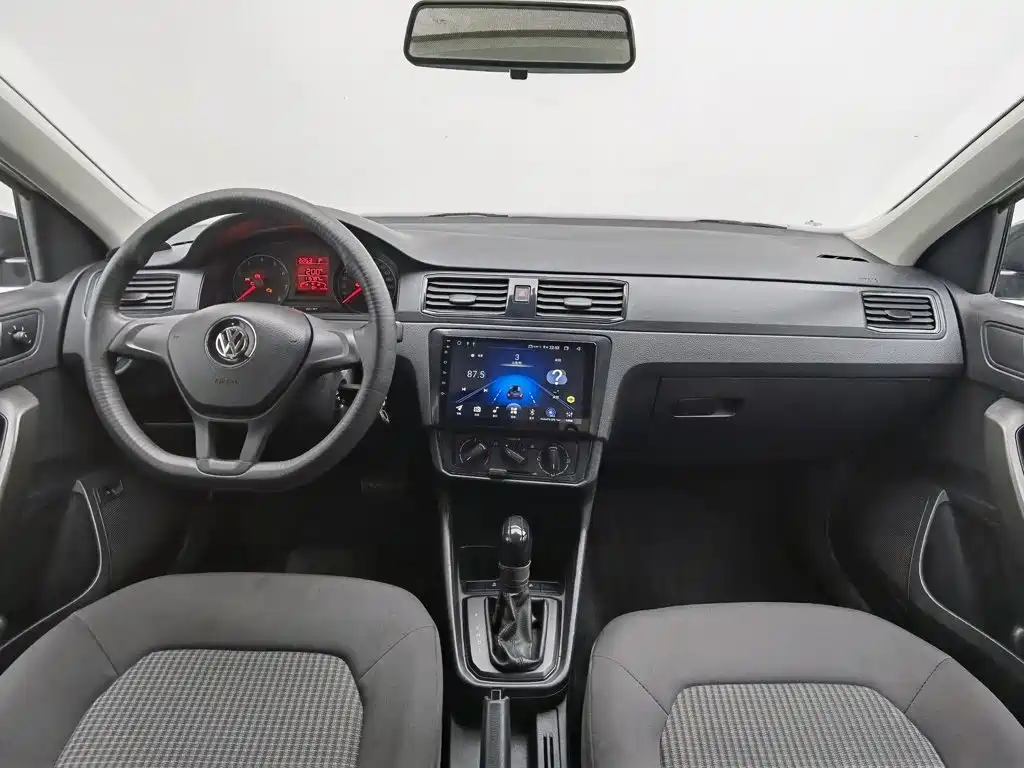 Volkswagen Santana — миниатюра 5
