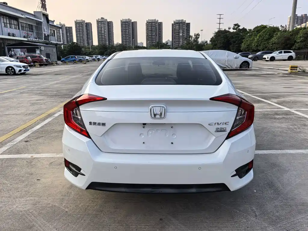Honda Civic — миниатюра 5
