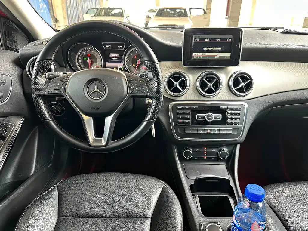 Mercedes-Benz GLA — миниатюра 8