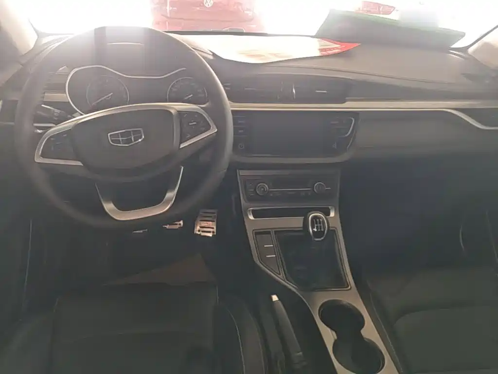 Geely Emgrand — миниатюра 10