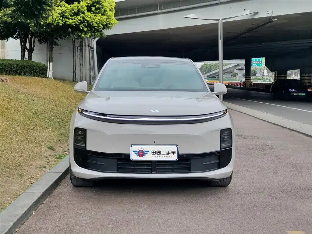Li Auto IDEAL L6