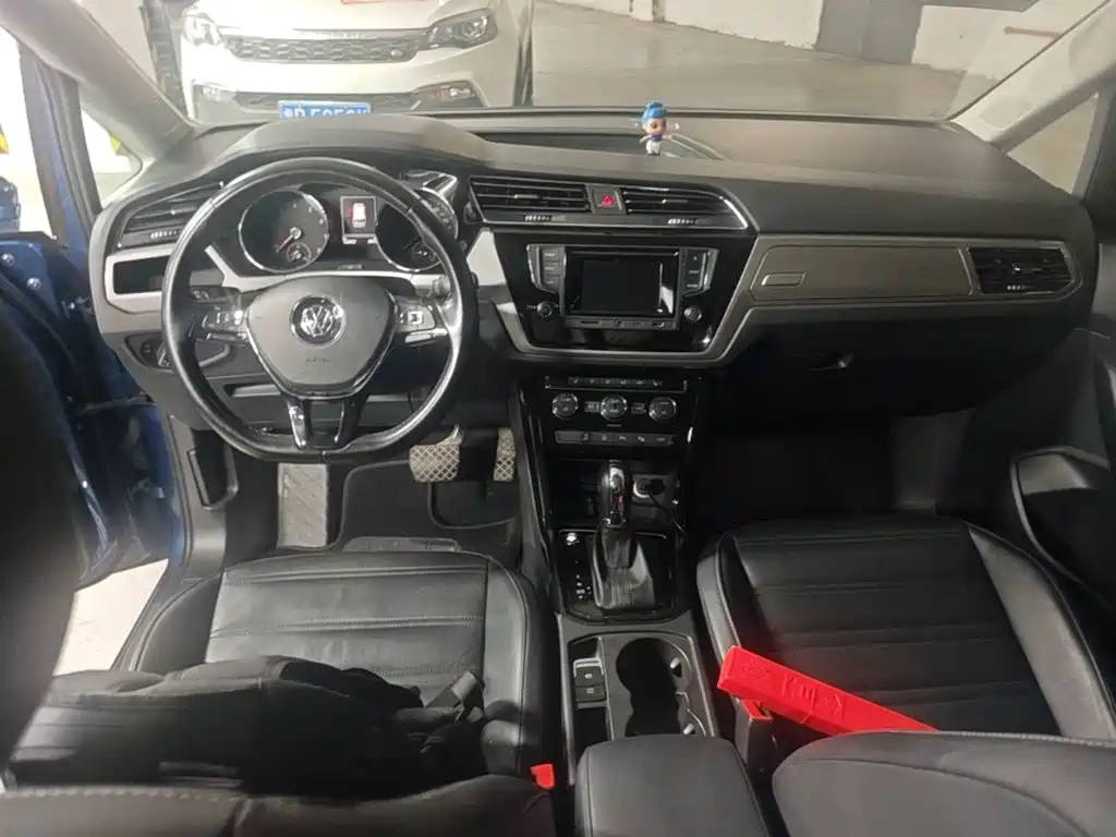 Volkswagen Touran — миниатюра 10