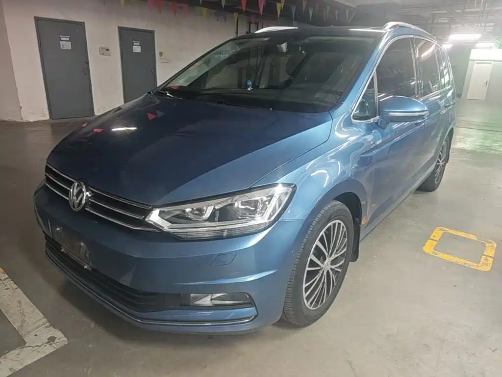 Volkswagen Touran — миниатюра 2