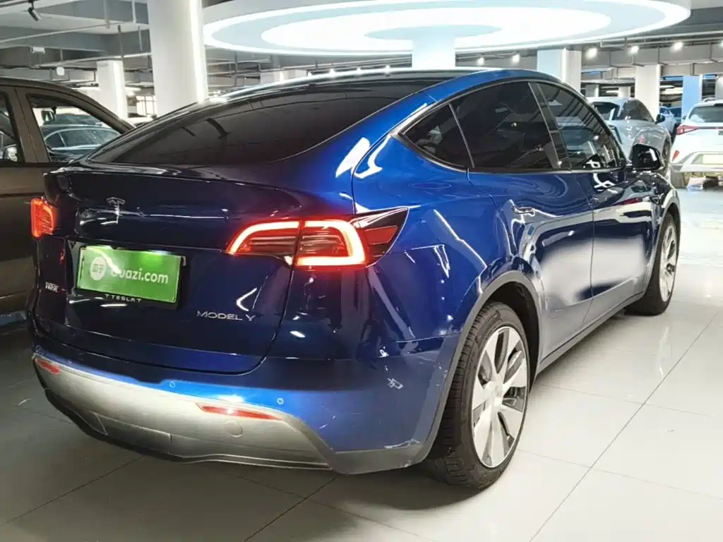 Tesla Model Y 2021 3D7