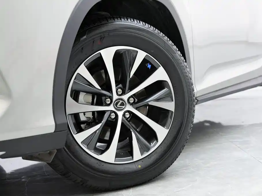 Lexus RX — миниатюра 3