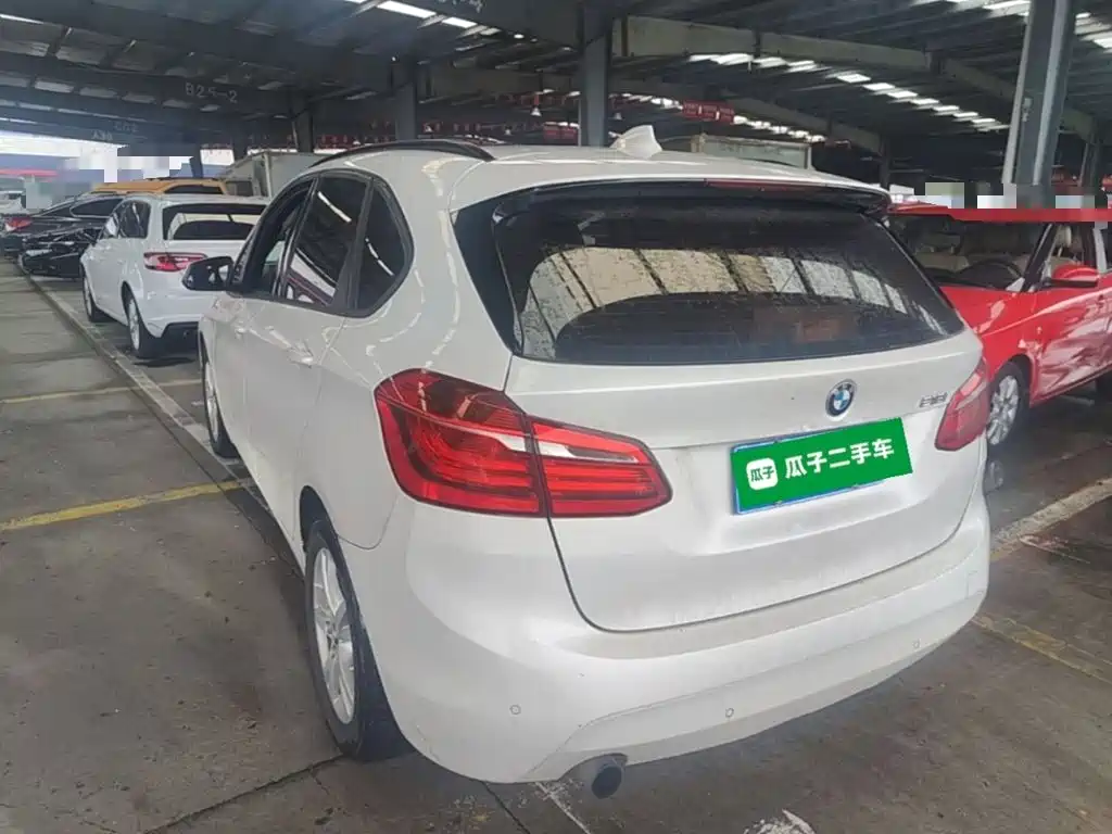 BMW 2 Series Active Tourer — миниатюра 5