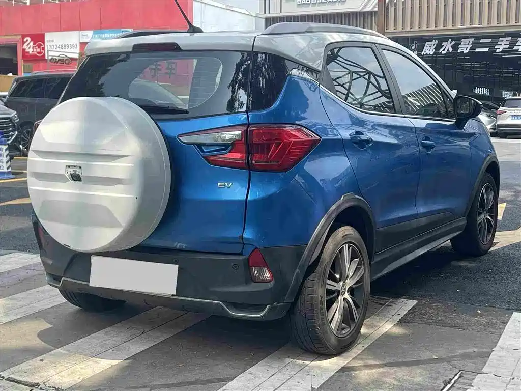 BYD Yuan EV — миниатюра 7