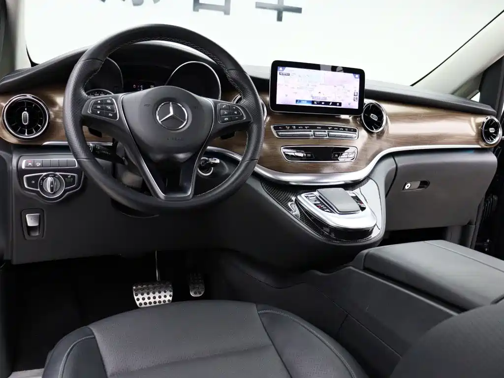 Mercedes-Benz V-Class — миниатюра 11