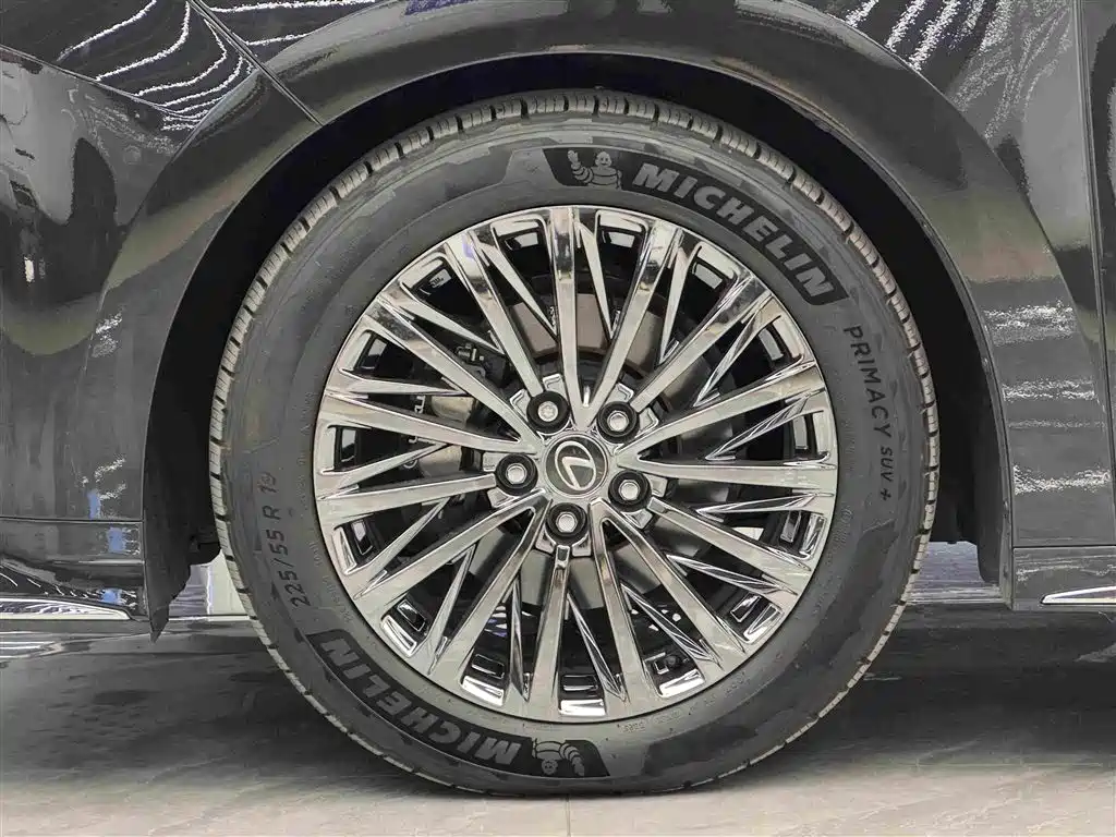 Lexus LM 2023 350h мест