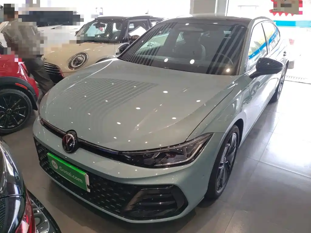 Volkswagen Passat 2024