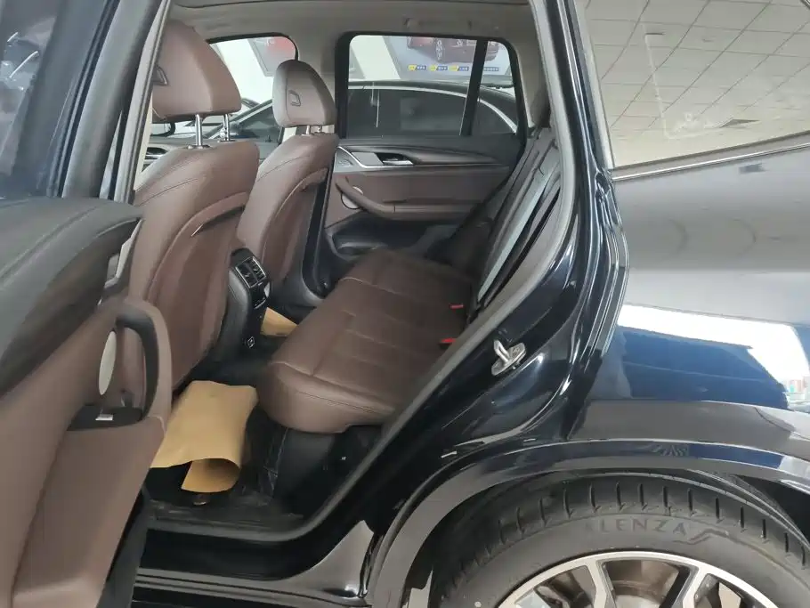 BMW X3 — миниатюра 11