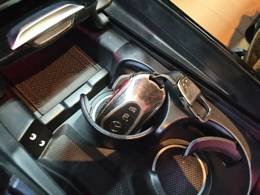 Mercedes-Benz E-Class — миниатюра 9