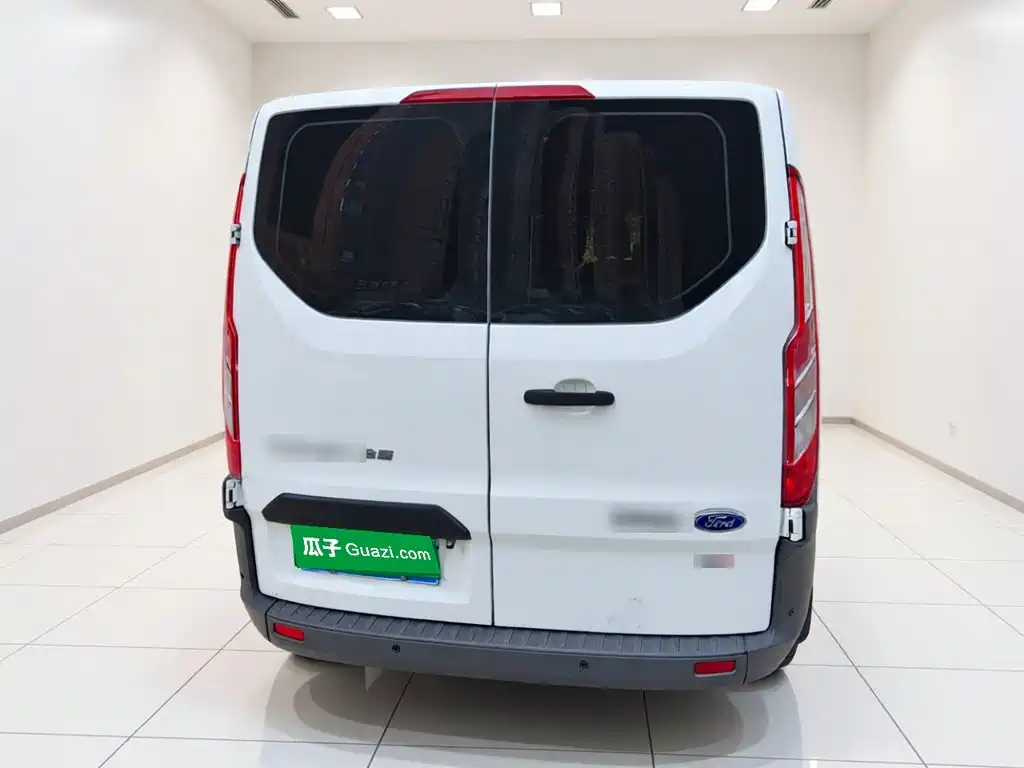 Ford Transit — миниатюра 5