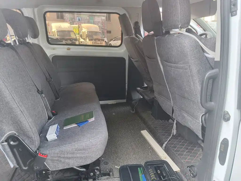 Ford Transit — миниатюра 18