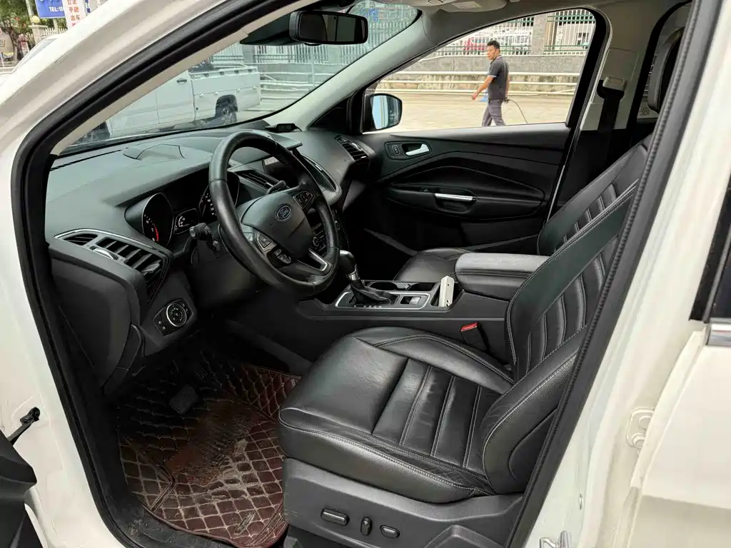Ford Kuga — миниатюра 6