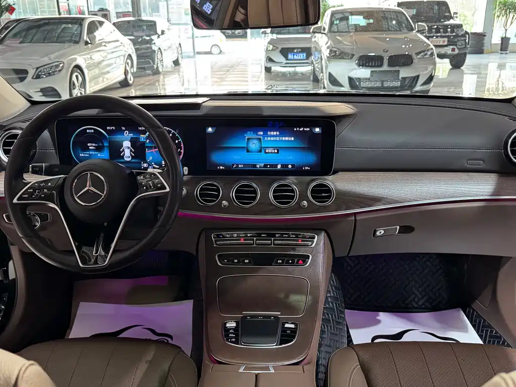 MERCEDES-BENZ E CLASS