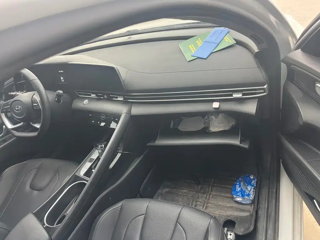Hyundai Elantra — миниатюра 4