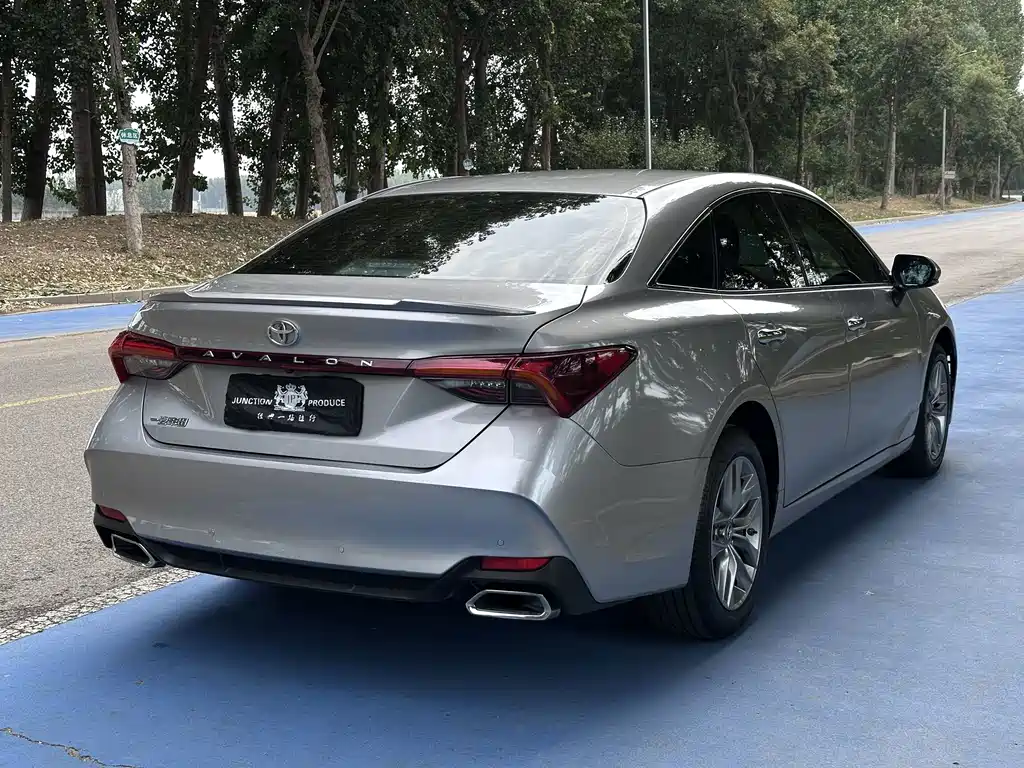 Toyota Avalon — миниатюра 11