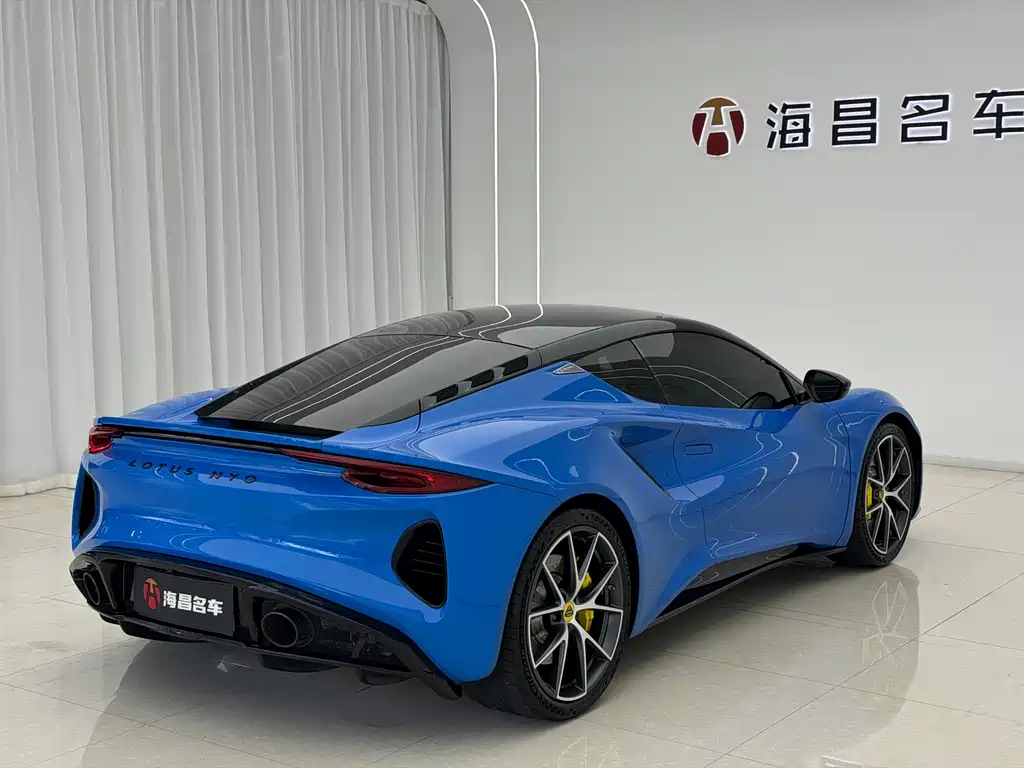 Lotus Emira — миниатюра 9