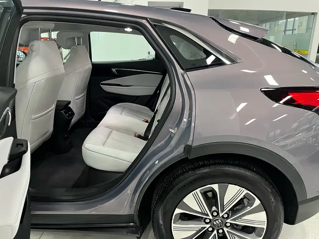 Buick E4 — миниатюра 10