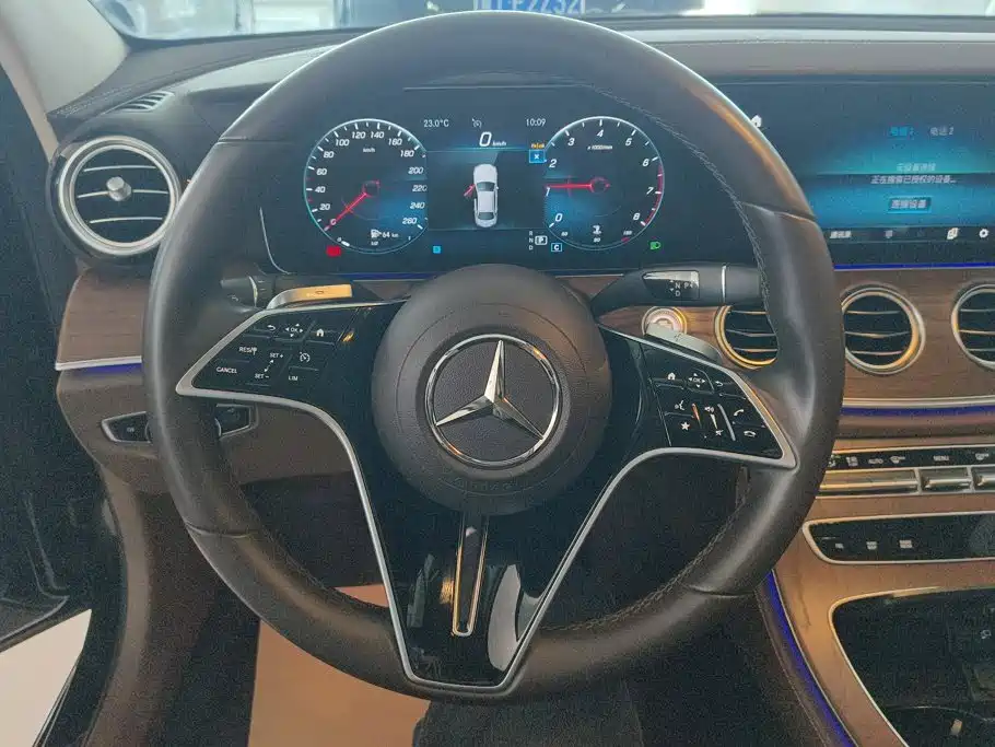 Mercedes-Benz E-Class — миниатюра 15