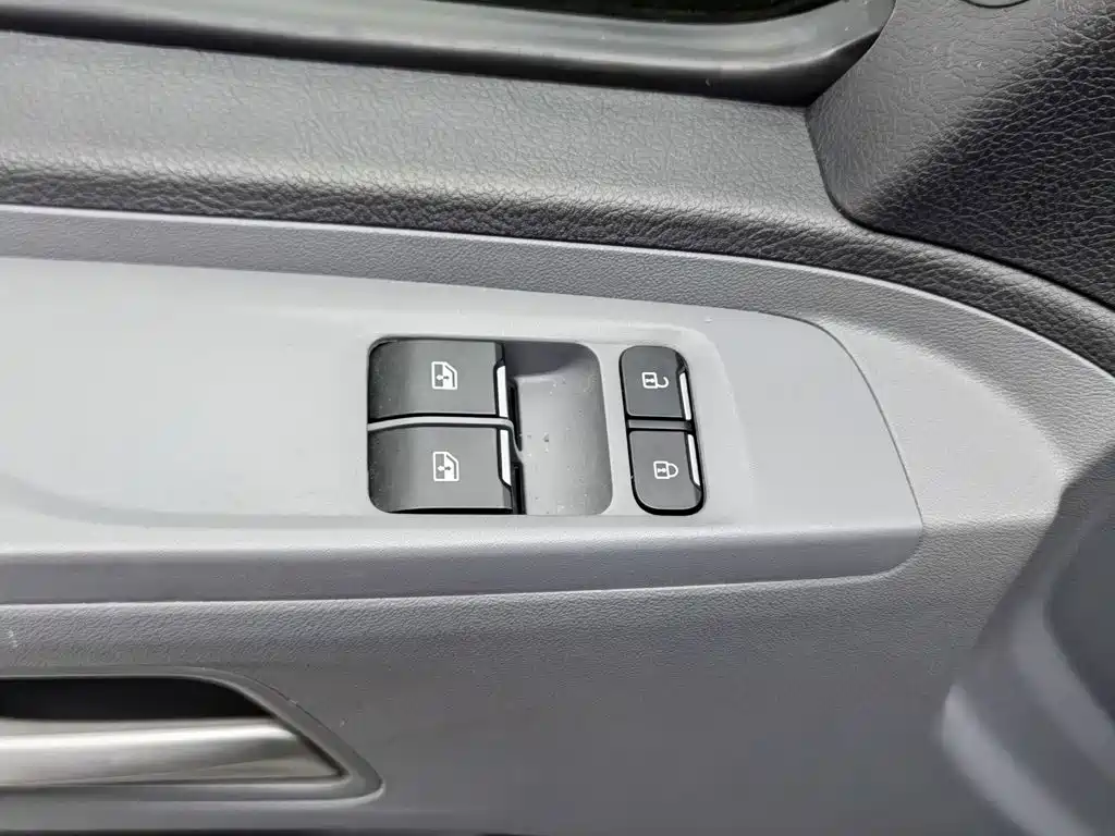 MAXUS V80 — миниатюра 9