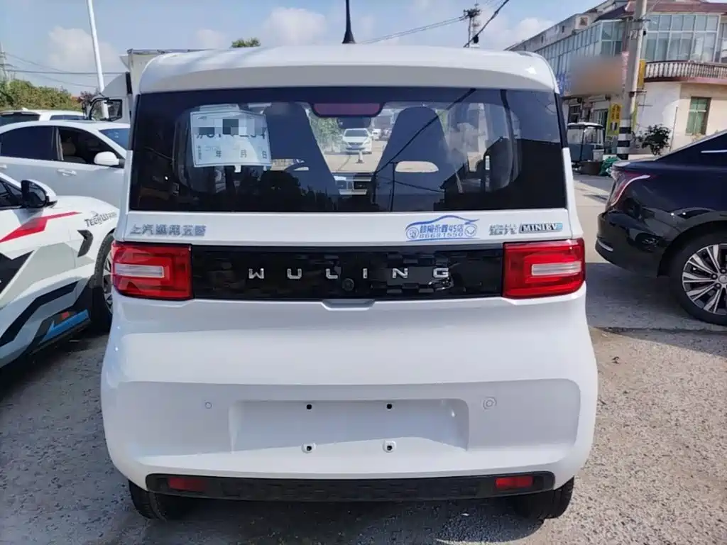 Wuling MINIEV — миниатюра 6