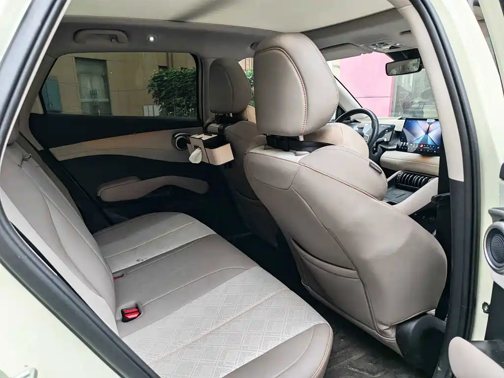 BYD Yuan Plus — миниатюра 9
