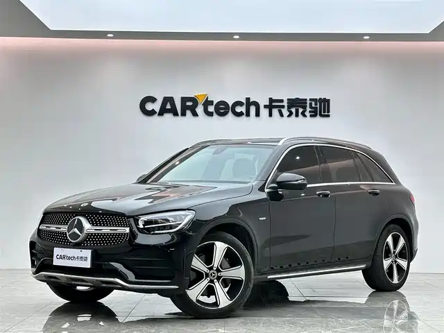 MERCEDES-BENZ GLC