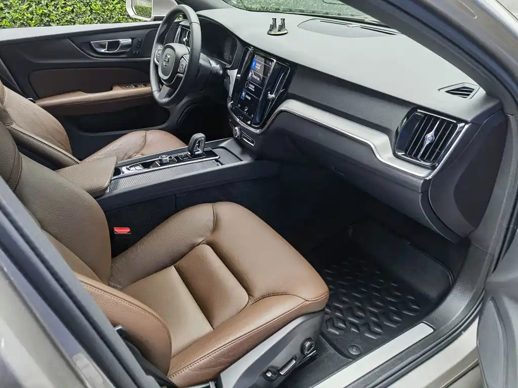 Volvo S60 — миниатюра 16