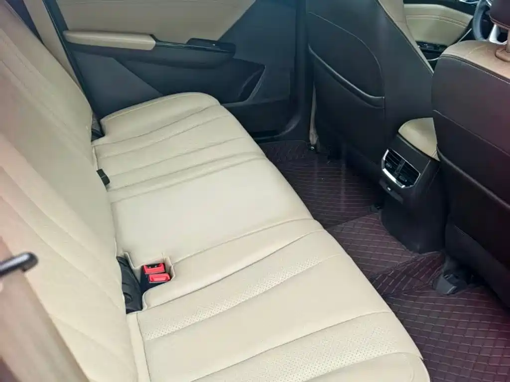 Baojun 310W — миниатюра 6