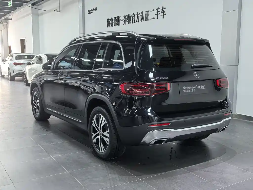 Mercedes-Benz GLB — миниатюра 13